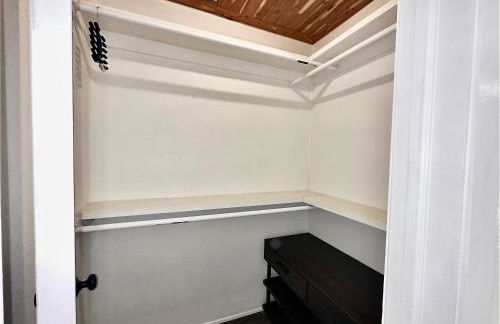 Architect's 'Castle' - Golf Villa with Views - Foto 26