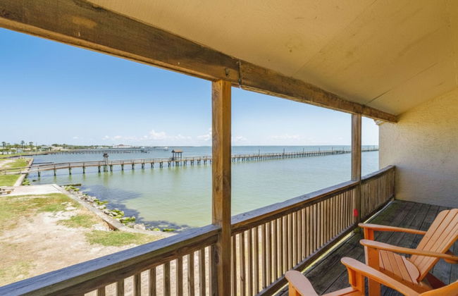 Bay Breeze Bungalow by Miss Kitty’s - Foto 1