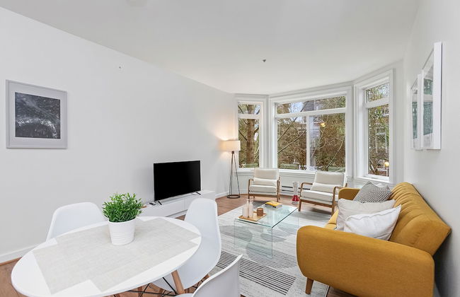 Belltown's Flower Moon - Foto 8