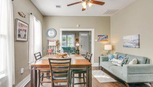 half Mi to Seawall! Family Home with Furnished Patio - Foto 5