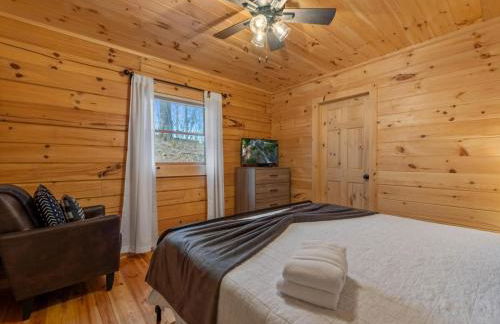 Rivendell - Stunning Views, Fireplace, Hot Tub, Billiards Table, Outdoor Fire Pit - Morganton, GA - Foto 20