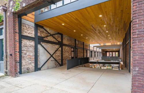 Mercantile industrial loft! - Photo 20