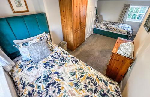 Rose Cottage 2 - Photo 14