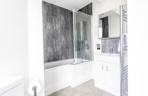 Modern Spitfire with FREE PARKING by Prescott Apartments - Foto 26