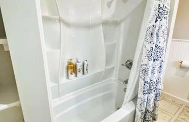 Historical Entertainer 3 Bedroom Townhouse AC PNW - Foto 38