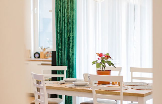 Essenza Charming Two BedRoom Apartment - Photo 25