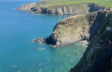 Lofthouse - secluded quirky cottage with sea views! - Photo 27