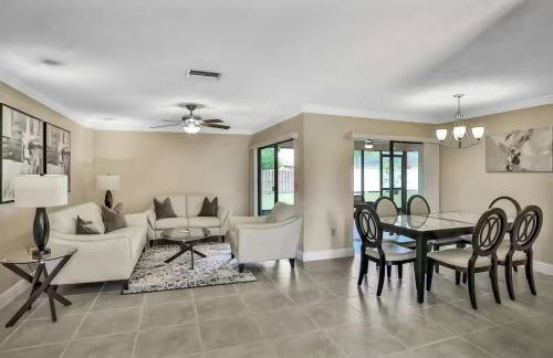 Renovated 3BR Dog Friendly Pond View W/D - Foto 18