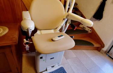 BAT Home Solutions Trier-Euren - alles was ein Hotel nicht bietet - 10 Min zur Altstadt - 98 qm Scheune für 9 Personen mit Sternenhimmel, Wintergarten, Grill und Kino - barrierefrei dank Lift & Auffahrt - Foto 8