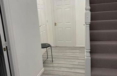 Spacious & Lovely 4 Bedroom Home in Manchester - Foto 9