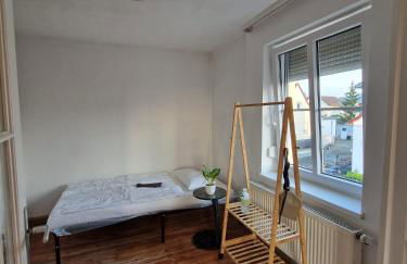 Schöne Wohnung mit 6 Einzelbetten, geeignet für Monteure - Foto 3