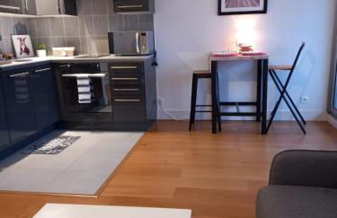 Superbe STUDIO (28m2) avec terrasse / vue TOUR EIFFEL / PUTEAUX - Foto 21