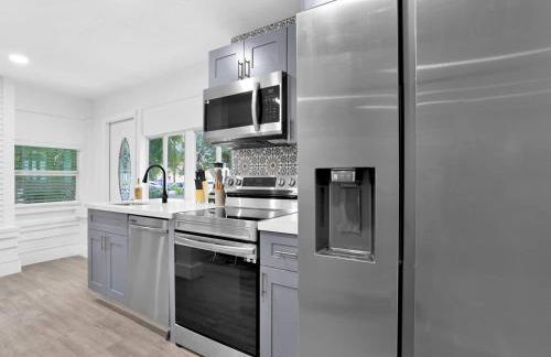 Bungalow House 6 BR Pool Little Havana - Foto 9