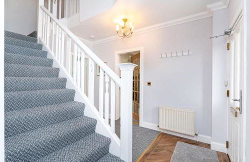 NEW Four Bedroom House - all rooms ensuite - Photo 8