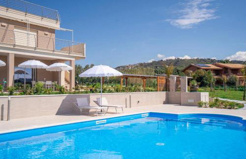 Villa Adele - Family Apartments with panoramic pool - Foto 9