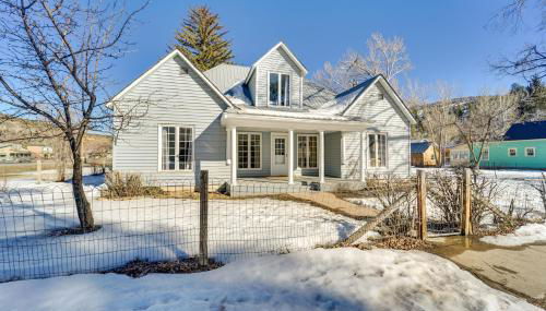 Dolorable Home with Yard - Walk to River! - Foto 3