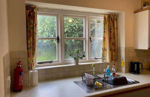 Charming Cotswold stone cottage in the Oxfordshire countryside - Foto 13