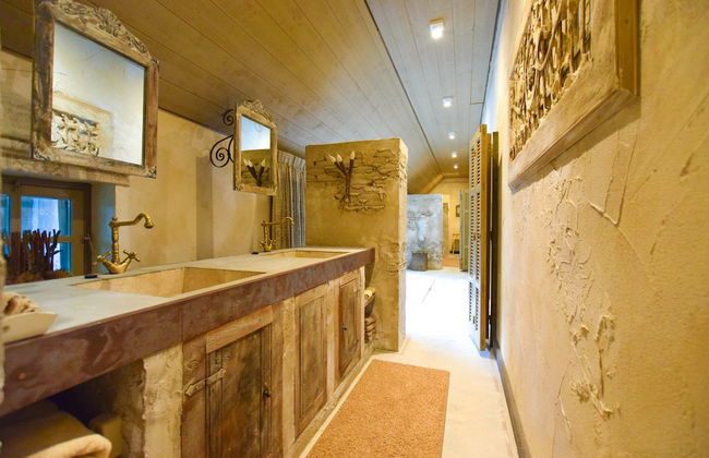 Posh Holiday Home in Alphen with Hot Tub - Photo 25