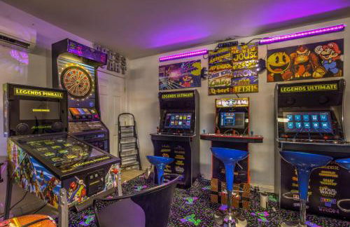 Family Fun for Everyone in Las Vegas- 4 Bedrooms, Billiards, Game Room - Foto 3