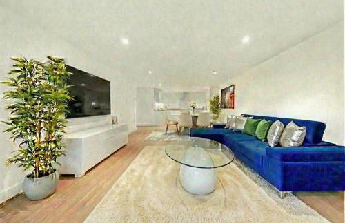 Spacious 2-Bedroom Apartment near Canary Wharf - London Ideal for Business, Leisure & Long Stays - Foto 2