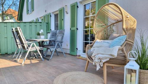 Düne 4 - Ferienunterkunft mit eigenem Garten in der beliebten Dünenresidenz - sanftes Meeresrauschen inklusive - Foto 2, sunbed