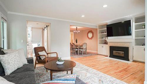 Sunlit contemporary Bellevue Home w a Lush Garden - Foto 2