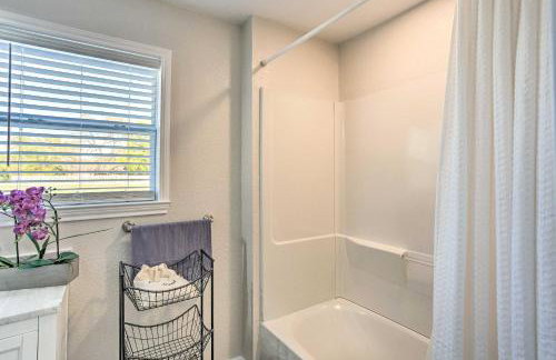 Walk to Cedar Creek Reservoir Home with Fire Pit! - Foto 14