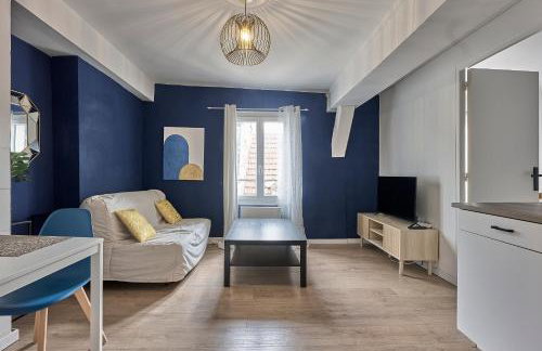 Château Saphir T2 hypercentre historique au pied du château - Foto 1