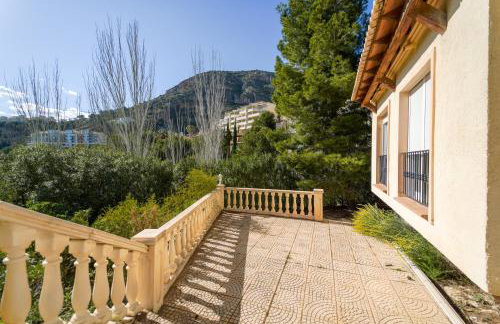 Altea Hills 3BR House with Private Garden - Photo 30