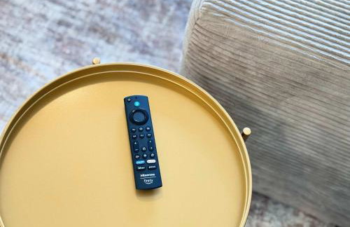 Upscale Escape 10 Min from Disneyland With Pool & Gym - Foto 52