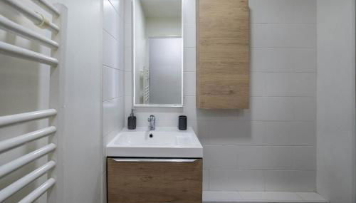 Parisian Chic & Spacious Studio with Parking - Foto 5