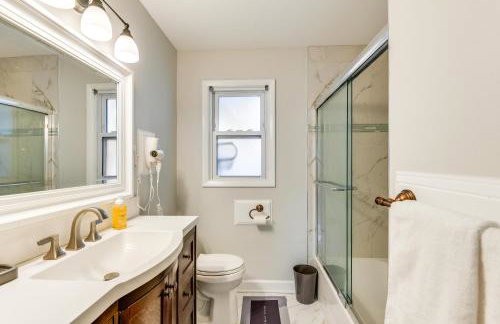 Spacious Home with Tranquil Patio about 29 Mi to DC! - Foto 19