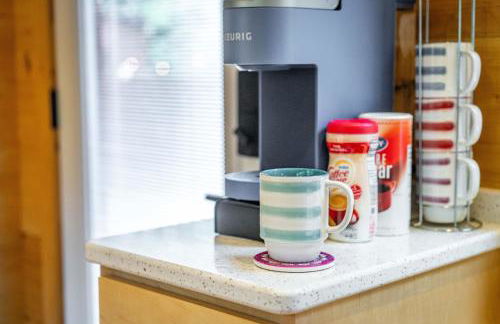 Serene Blue Ridge Mountain Stay in Luxe Tiny Home - Foto 23