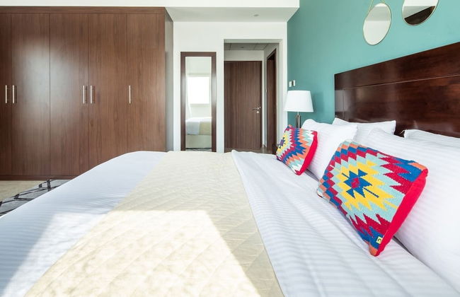 Outstanding 2BR in Serene JVT Neighborhood! - Photo 6