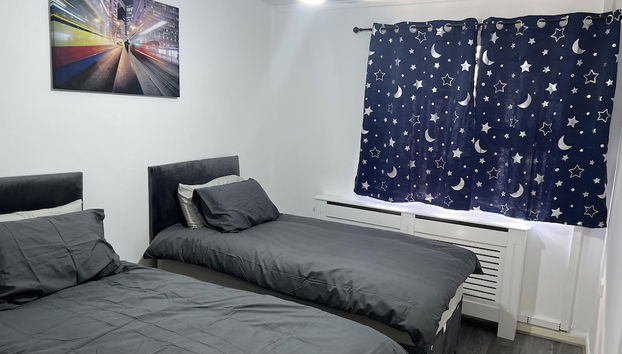 Comfy 2-bedroom Apartment - Foto 4, Habitación