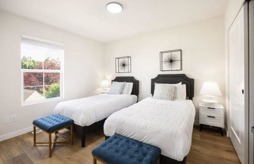 Newly Remodeled Hilltop 4B Retreat with Gym - Foto 36