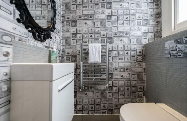 The Clapham Crib - Spacious 4bdr House With Patio - Foto 45