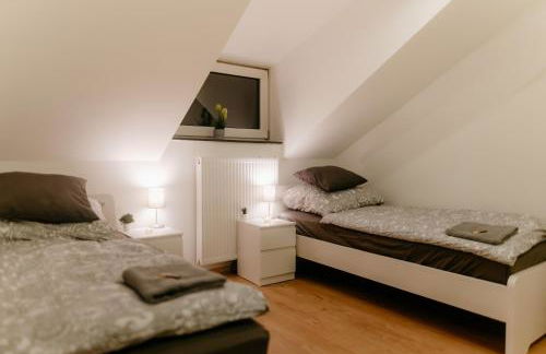 Monteurzimmer Pavan, M2, Apartment for Workers Saarbrücken,Luxemburg,Überherrn-KEINE Ferienwohnung - Foto 15