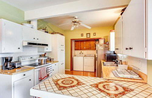 SeaTac Home with Patio and Grill - 3 Mi to Airport! - Foto 2