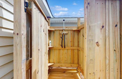 Dog-friendly coastal home with enclosed yard and boat parking available - Foto 18