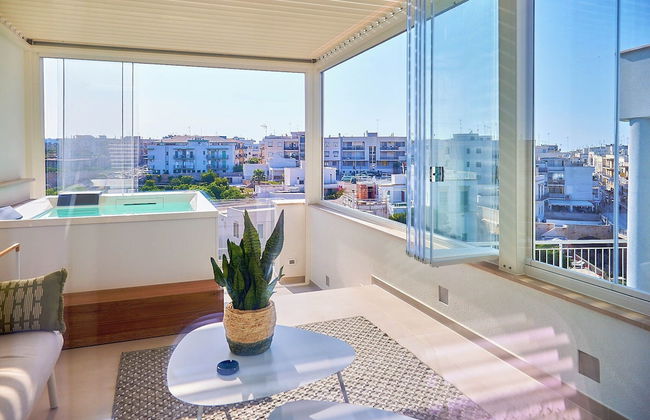 White Coast - Photo 42