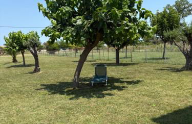 Sapphire Apartment , Beachfront Family Apartment for 4 with Private Garden, 1-Minute Walk to the Beach - Foto 4