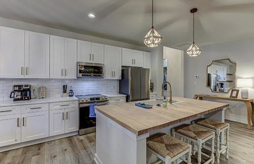 6BD Retreat for 14 with Fire Pit Patio & Lake Access - Foto 41