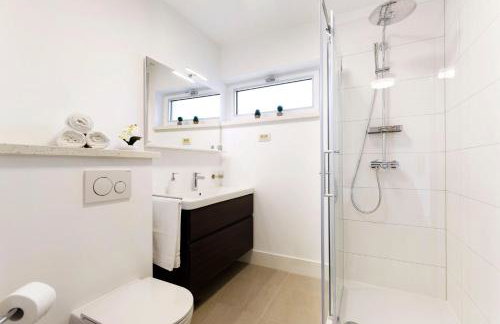 Villa Jure with Heated Pool, Sauna, Tennis Court & Mini Golf - Foto 69