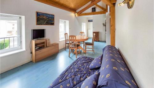 Stunning Apartment In Usson-En-Forez - Foto 4