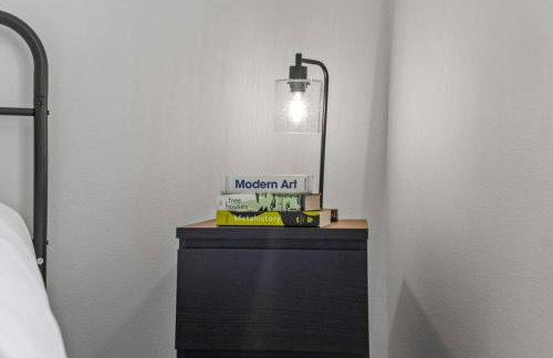 Lavish Escape 1Bd1Ba Pool w Golf Sim - Foto 9