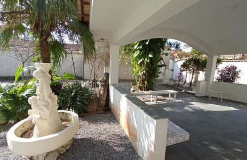 Casa 30 metros da praia com wifi e garagem 6 carros - Photo 38