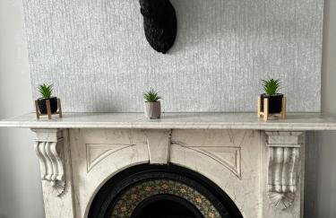 Lowther Apartment - 2 Bedrooms - Sleeps 4 - Photo 2