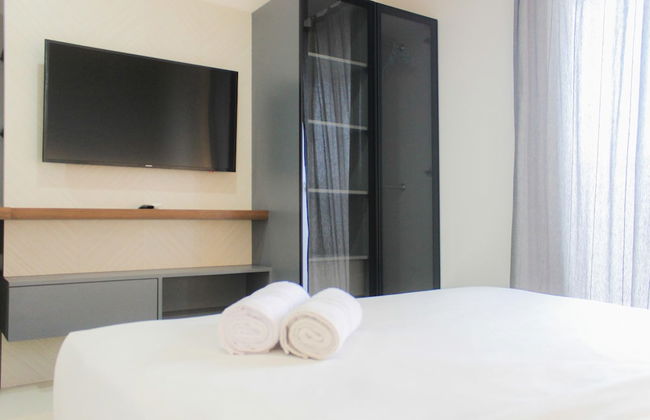 Homey and Comfort Studio at West Vista Apartment - Photo 2