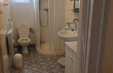 Willa na Kaszubach z wlasna linia brzegowa nad jeziorem 4 sypialnie ,ryby,grzyby - Foto 28